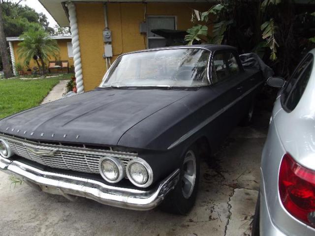 1961 gray Chevrolet Bel Air/150/210 Sedan