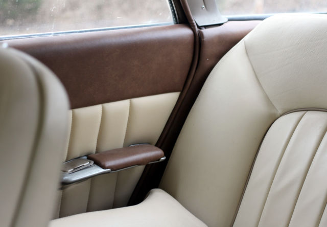 1961 Chevrolet Bel Air/150/210 Sedan