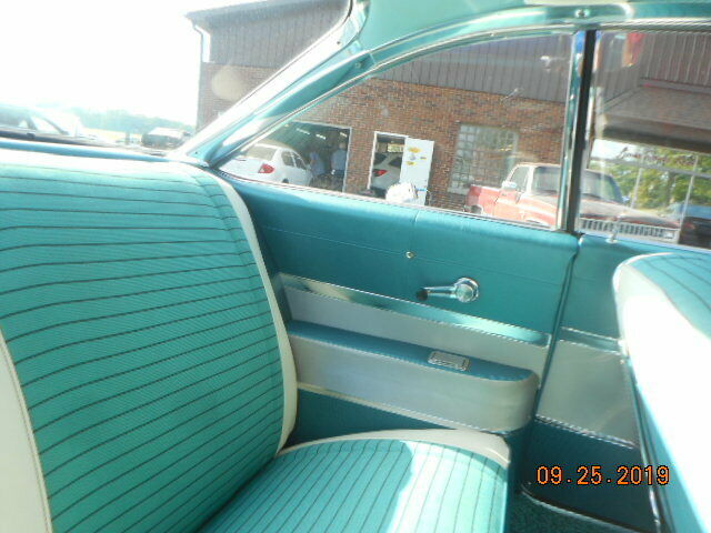 1961 White Chevrolet Impala Coupe