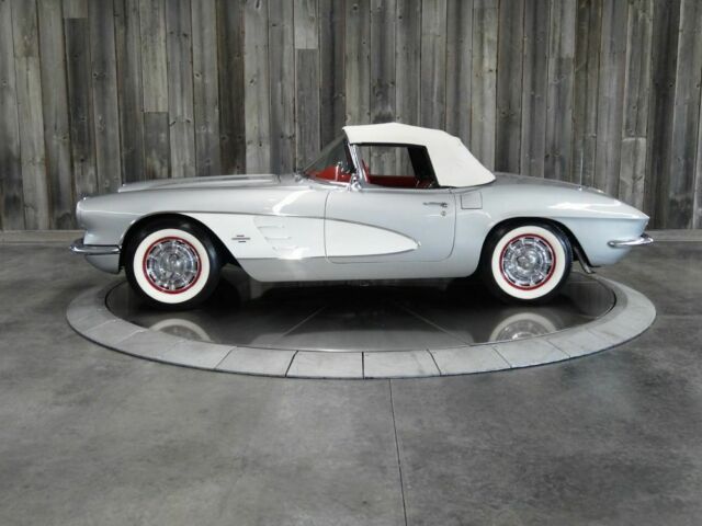 1961 Silver Chevrolet Corvette #'s Match RARE RARE CAR