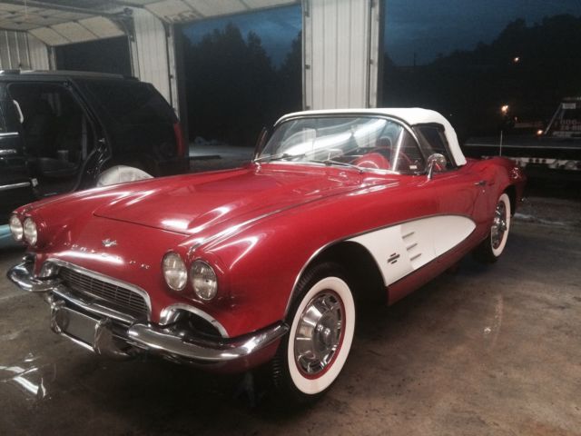 1961 Red an White Chevrolet Corvette