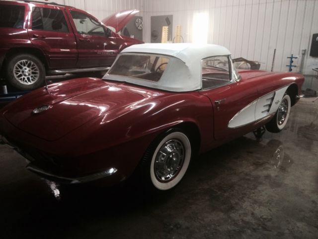 1961 Red an White Chevrolet Corvette