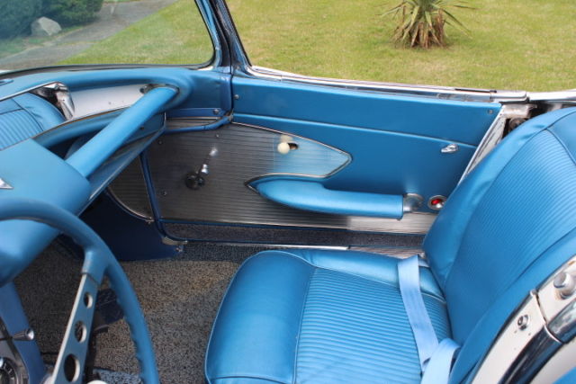 1961 White Chevrolet Corvette Convertible