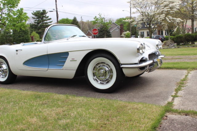 1961 White Chevrolet Corvette Convertible