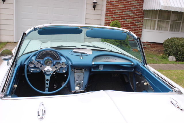 1961 White Chevrolet Corvette Convertible
