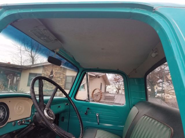 1961 Green Ford F-100 Standard Cab Pickup