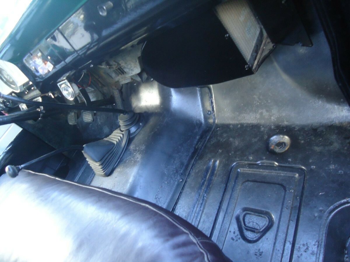 1961 Ford F-100 Standard Cab Pickup