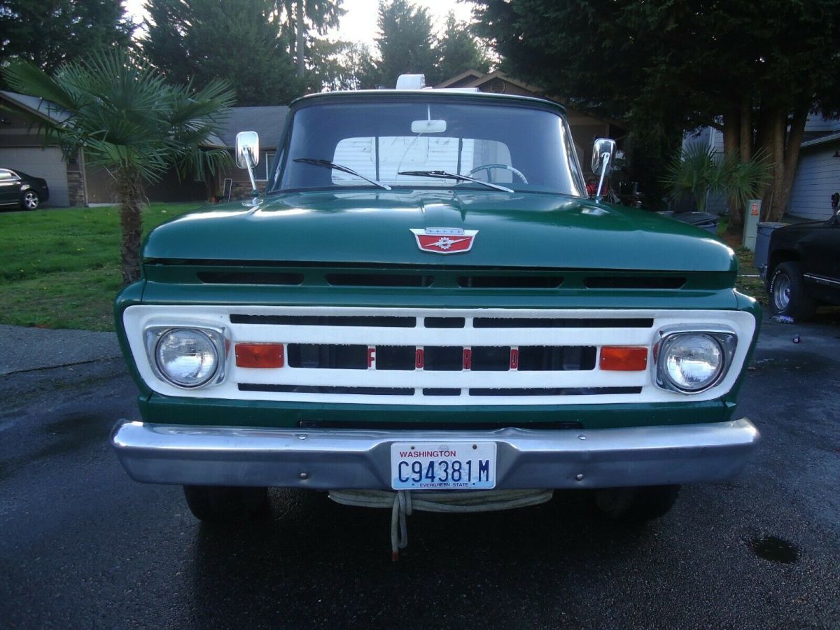 1961 Ford F-100 Standard Cab Pickup