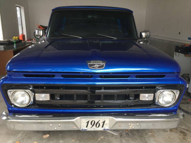 1961 Viper Pearl Blue Ford F-350 U/K