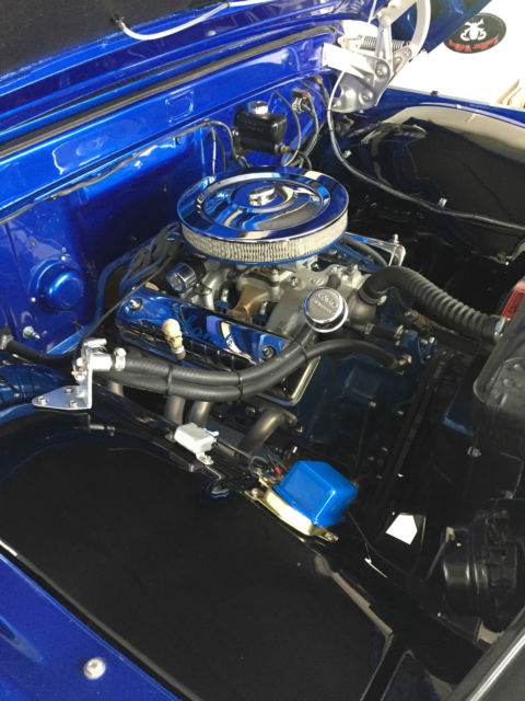 1961 Viper Pearl Blue Ford F-350 U/K