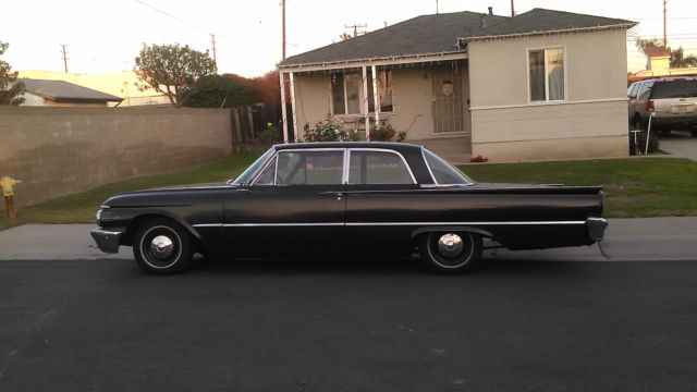1961 Black Ford Fairlane U/K