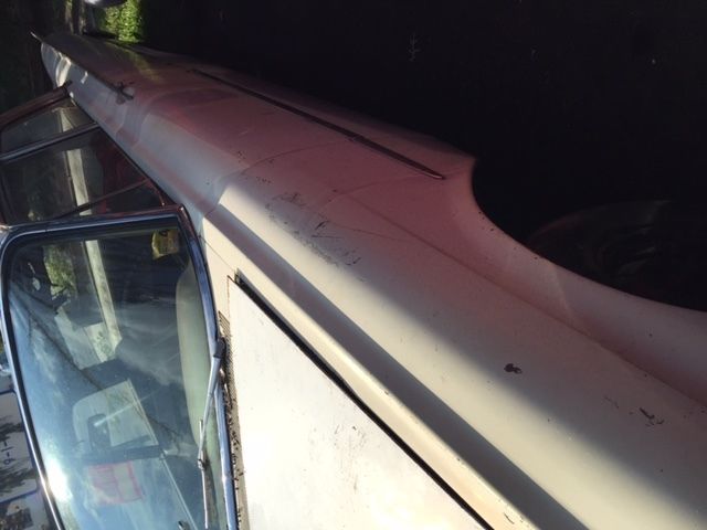 19610000 Cream Ford Fairlane U/K