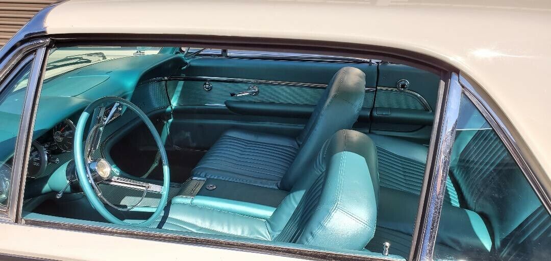 1961 White Ford Thunderbird Coupe