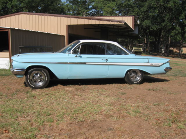 1961 Chevrolet Impala coupe