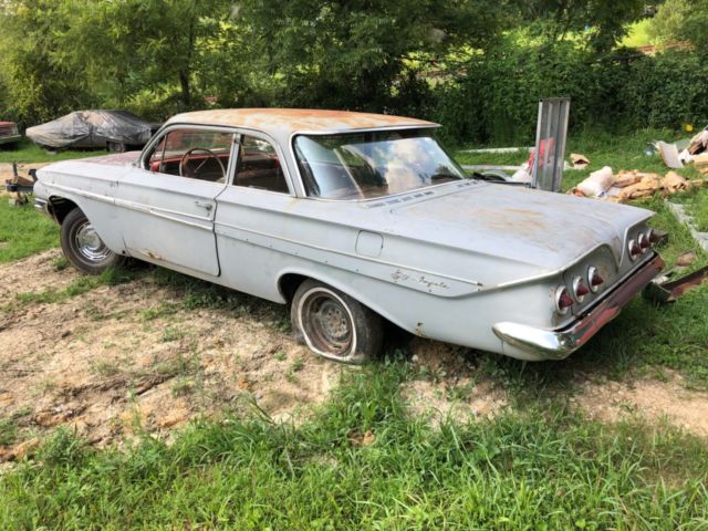 1961 Blue Chevrolet Impala 2 dr sedan