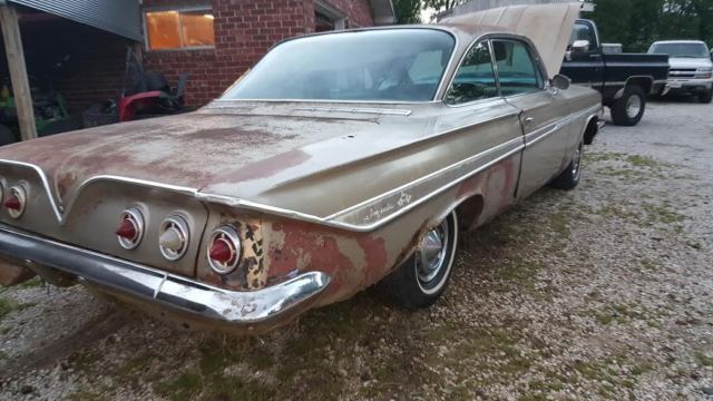 1961 Gold Chevrolet Impala