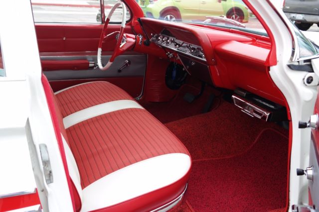 1961 White Chevrolet Impala Wagon