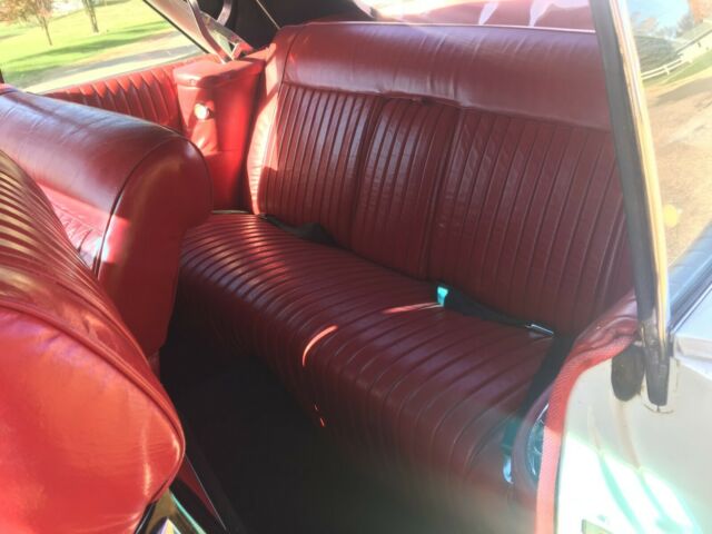 1961 Chrysler Imperial Convertible