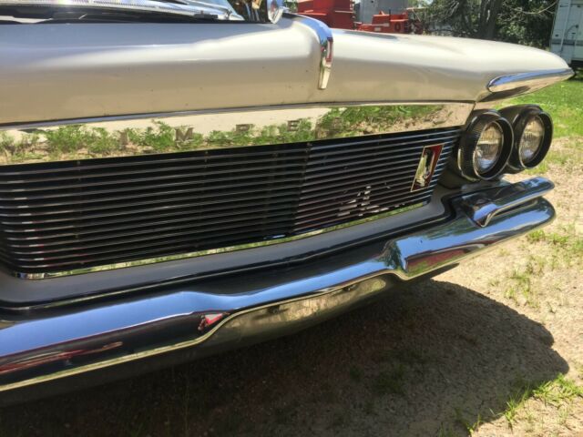 1961 Chrysler Imperial Convertible