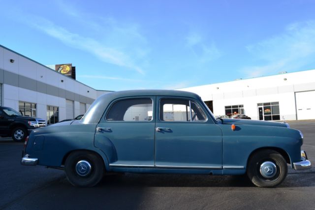1961 Mercedes-Benz 200-Series