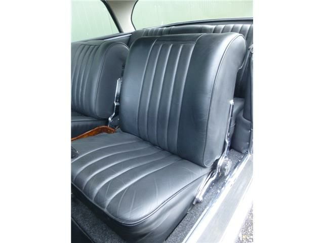 1961 Mercedes-Benz 200-Series