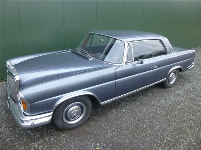 1961 Mercedes-Benz 200-Series