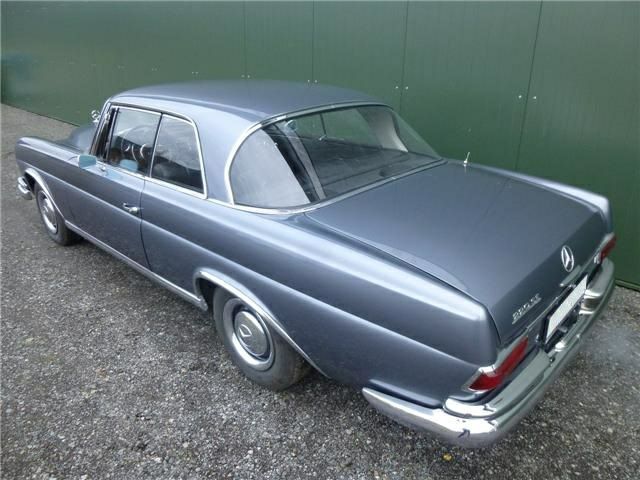 1961 Mercedes-Benz 200-Series