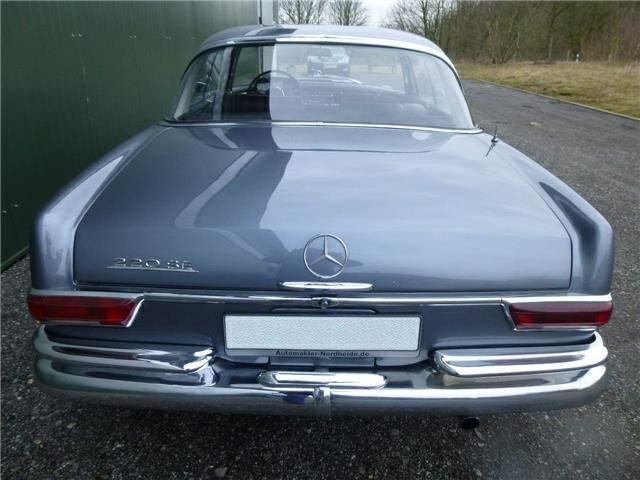 1961 Mercedes-Benz 200-Series