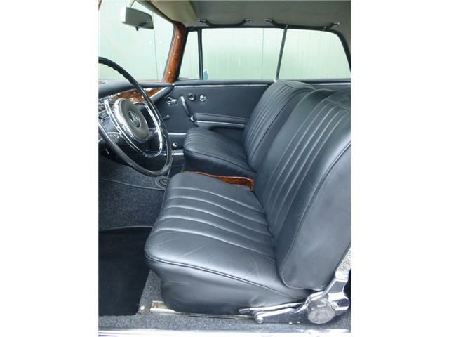 1961 Mercedes-Benz 200-Series