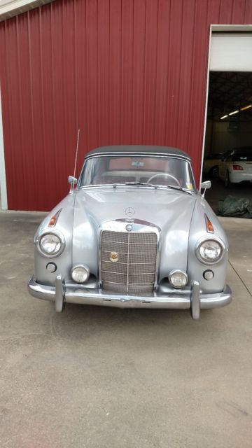1961 Silver Mercedes-Benz 200-Series Convertible