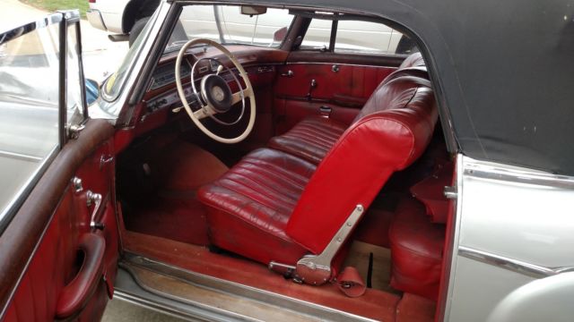 1961 Silver Mercedes-Benz 200-Series Convertible