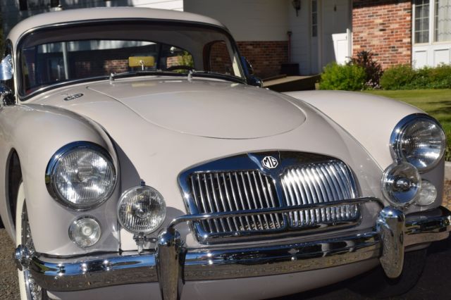 1961 Dove Gray MG MGA Cab & Chassis