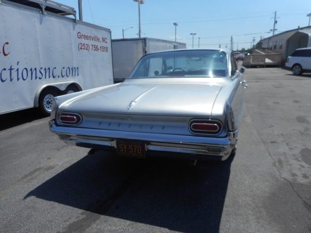 1961 Silver Pontiac Catalina --