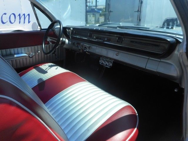 1961 Silver Pontiac Catalina --