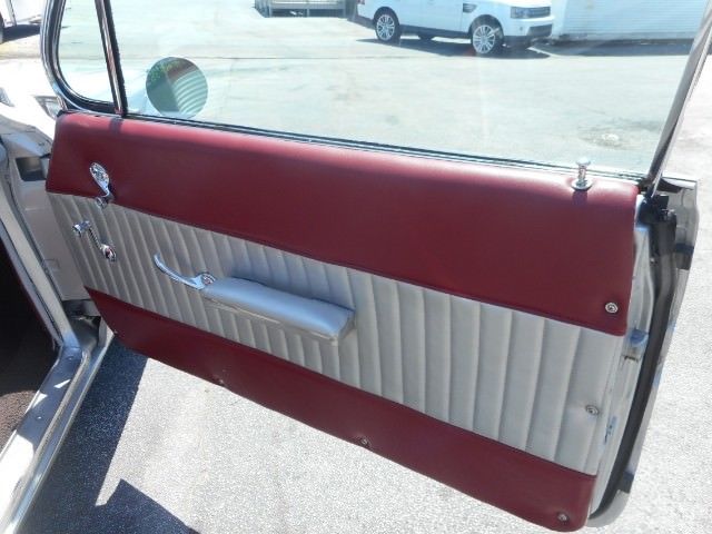 1961 Silver Pontiac Catalina --