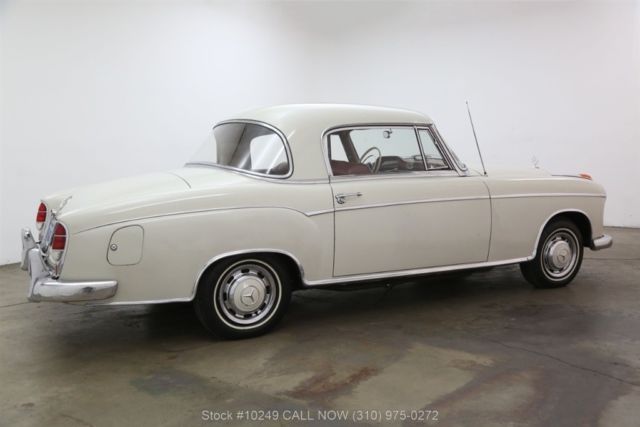 1961 White Mercedes-Benz 220SE