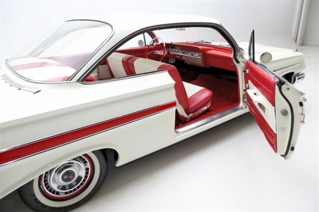 1961 White Chevrolet Impala Coupe