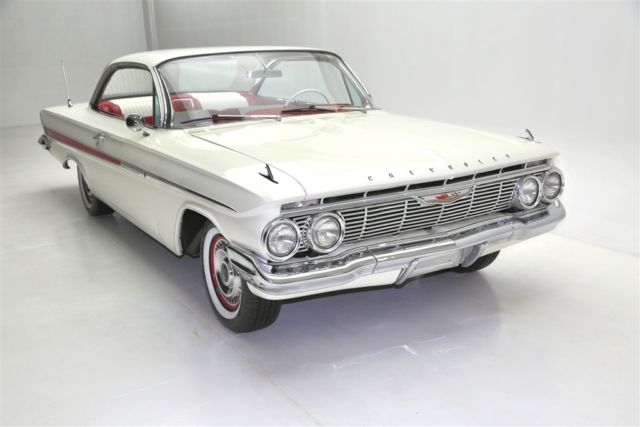 1961 White Chevrolet Impala Coupe
