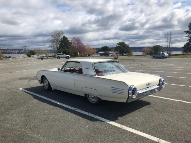 1961 Ford Thunderbird