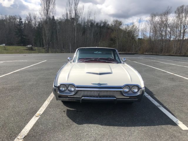 1961 Ford Thunderbird