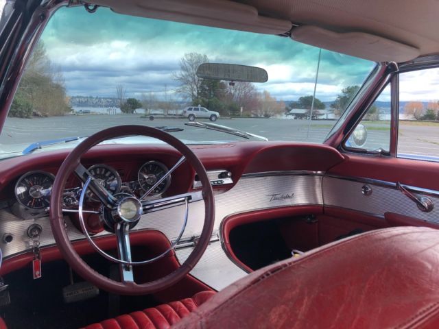 1961 Ford Thunderbird