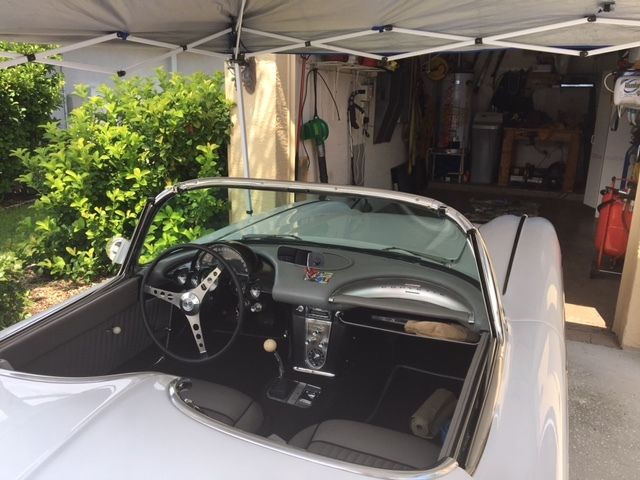 1961 White Chevrolet Corvette