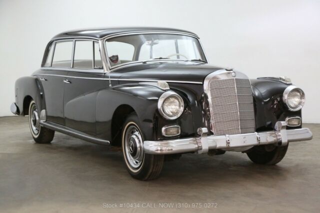 1962 Black Mercedes-Benz 300-Series