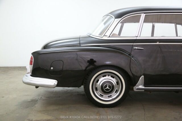 1962 Black Mercedes-Benz 300-Series