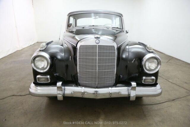 1962 Black Mercedes-Benz 300-Series