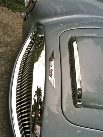 1962 Healey Blue & Old English White Austin Healey 3000 Roadster