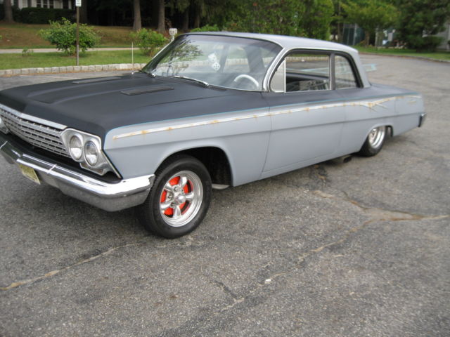 1962 Gray Chevrolet Impala Coupe