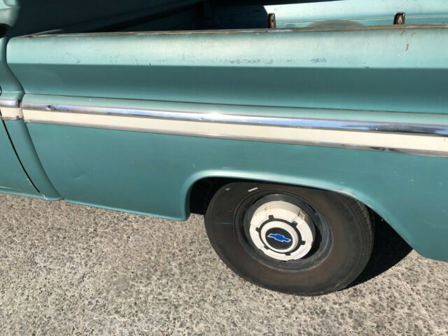 1962 Green Chevrolet C-10 Standard Cab Pickup