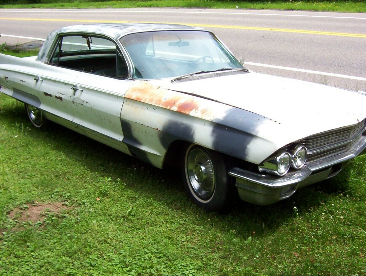 1962 White Cadillac Fleetwood Sedan