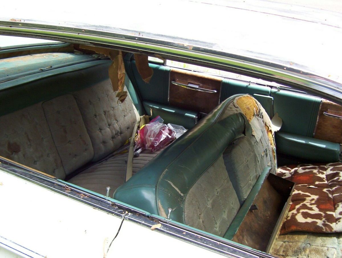 1962 White Cadillac Fleetwood Sedan